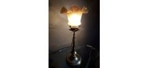 Grande lampe calice. Pied laiton et tulipe verre, 1930  styl