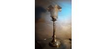 Grande lampe calice. Pied laiton et tulipe verre, 1930  styl