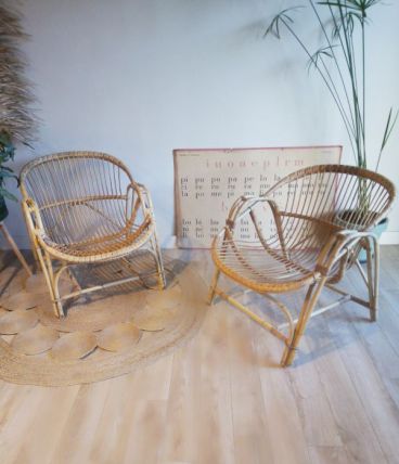 Un Fauteuil Corbeille en Rotin 