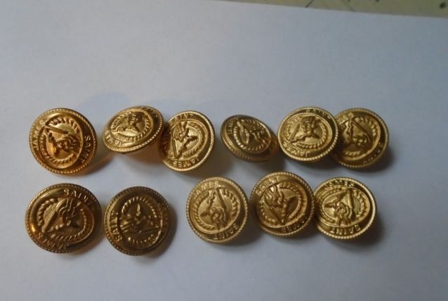 Boutons dorés