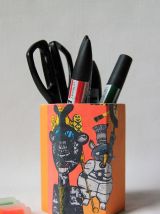 Pot à crayon.  Décor ethnique et coloré. Motif art singulier
