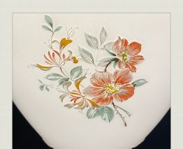 Balladeuse verre blanc, motifs délicats roses et feuillage