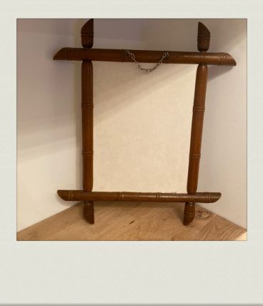 Miroir en bois, sculpté pour imiter le bambou