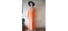 Longue robe hippie en voile saumon manches papillons 70's