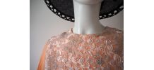 Longue robe hippie en voile saumon manches papillons 70's