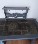 Porte-manteaux mural en bois sculpté 