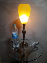 tres grande lampe bronze  abat jour verre jaune opaque  1940