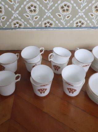 Service en porcelaine vieux Paris signé Paul Célerin