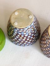 Lot de trois petits pots de fleurs plus boite verre