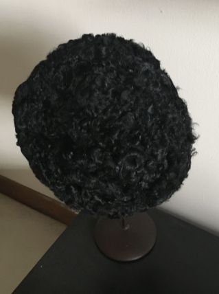Petite toque en Astrakan années 50