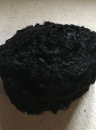 Petite toque en Astrakan années 50