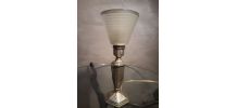petite lampe de chevet art deco   en regule patiné or 