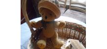 Ourson et son chapeau de paille