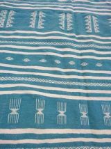 Tapis kilim bleu et blanc fait main en pure laine 