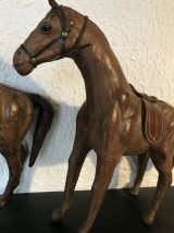 2 grandes statuettes chevaux en bois