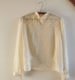 Chemisier ancien fait main  fine soie et dentelle taille 40