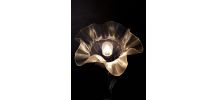 petite lampe bronze de chevet  et sa belle tulipe opaque  et