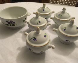 Pots à crème et bol en porcelaine blanche décorés main