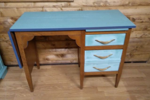 Petit bureau relooké