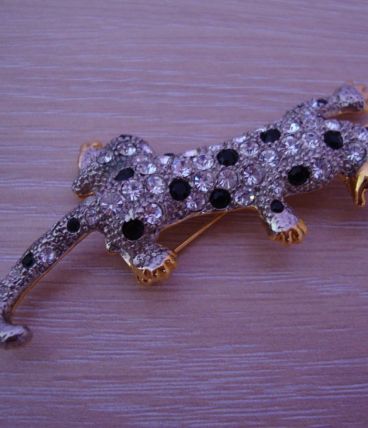 Broche léopard vintage strass et hématites
