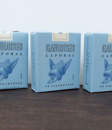 GAULOISES CAPORAL TROUPE CIGARETTES - L8