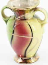 Vase foreign en céramique