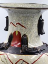 Chine Vase Nankin  balustre en porcelaine à fond craquelé de