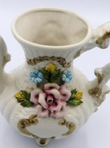 Vase en porcelaine en forme de cafetiére- Capodimonte