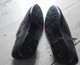 Chaussure en daim marron