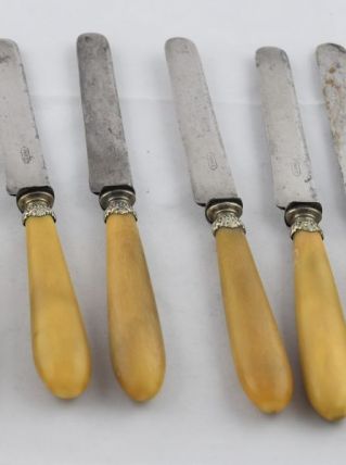 Lot de couteaux à fromage