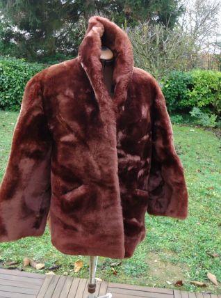 Veste fourrure véritable Mouton doré 1955 aucune usure parfa