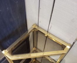 Console en laiton et verre, années 70