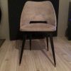 Chaise tonneau moumoute 