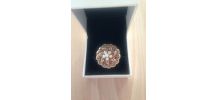 BROCHE OR JAUNE 18 CARATS AVEC PERLES ET RUBIS