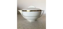 Petite théière en porcelaine de Limoges