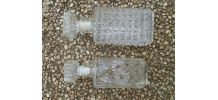 lot de 2 anciens flaçons en  verre , vintage