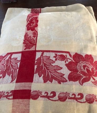 Nappe  et 12  serviettes brocard  blanc cassé motif floral
