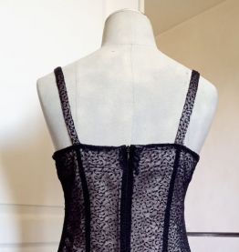 ROBE DENTELLE NOIRE TARA JARMON