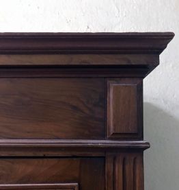 Armoire ancien à 2 portes en bois massif