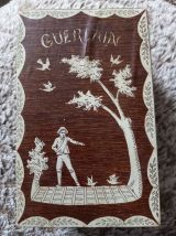 Boîte ancienne Guerlain. 
