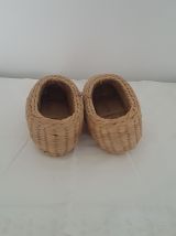 Ancienne petite paire de sabots en rotin 