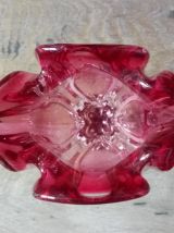 Ancien vase en cristal de bohême rose 