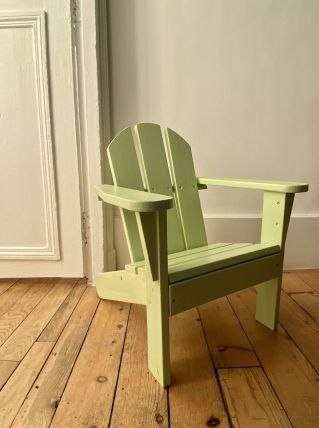 Petit fauteuil en bois pour enfant