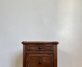 Table de chevet Louis XV marbré