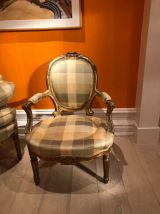 Lot de 4 chaises dorées de style LOUIS XVI