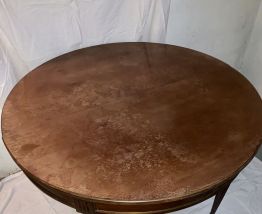 Table en bois Louis XVI