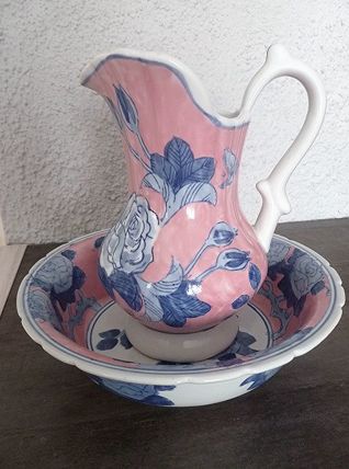 broc et cuvette de toilette en  ceramique ,vintage 