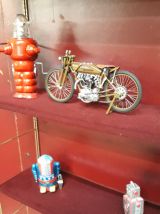  Etagere metal string( tomado) 1950 a 1960  or et rouge   fo