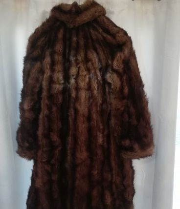 Manteau de fourrure, Années 50. Matière , Martre ?