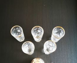 Service de 5 verres à thé + 1 petite théière 